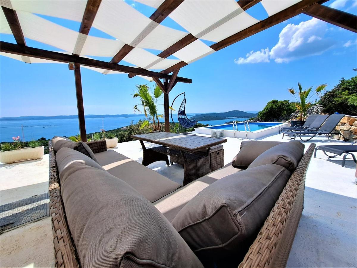 Villa Robinson คอน ภายนอก รูปภาพ